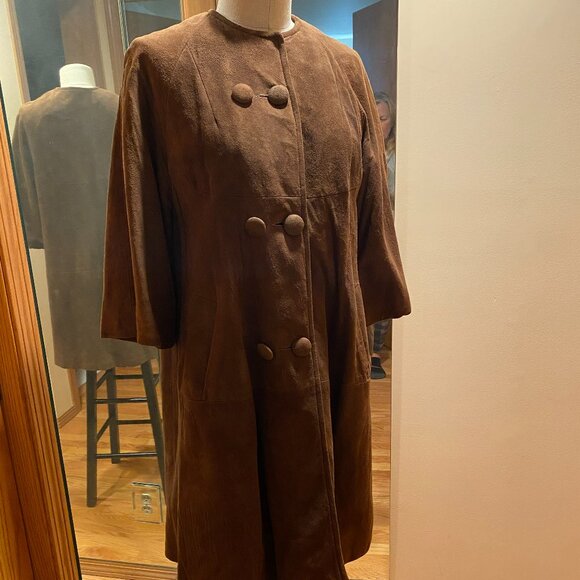 Double breasted faux suede coat. Brown. Medium. - Picture 3 of 7